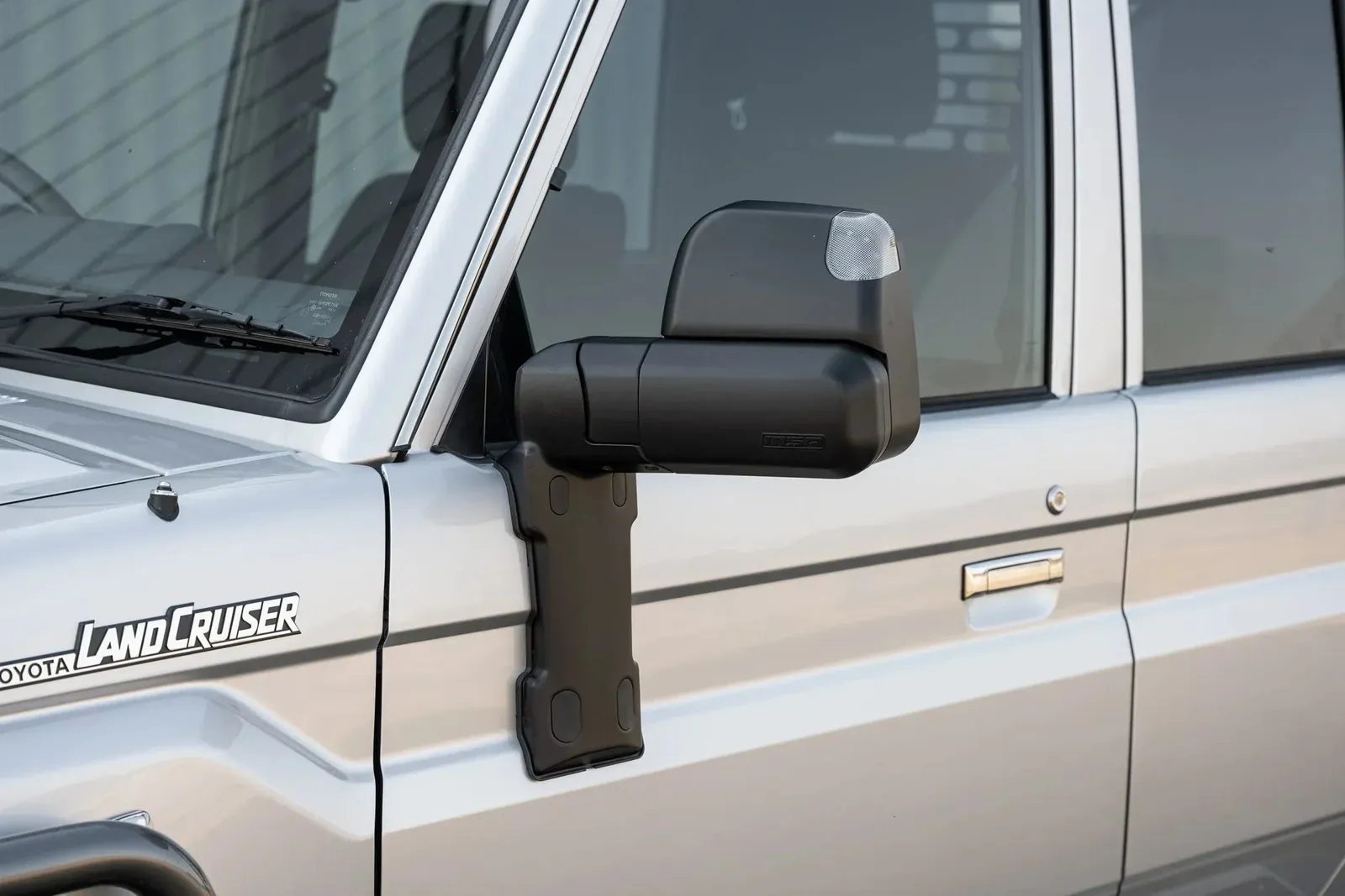 MSA towing mirrors, electric kit with indicators (black)