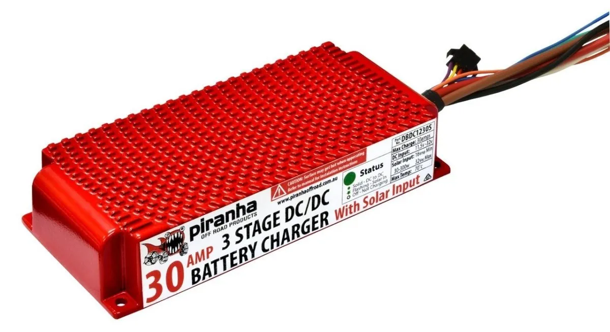 Piranha DC-DC 30 Amp Battery Charger With Solar Input