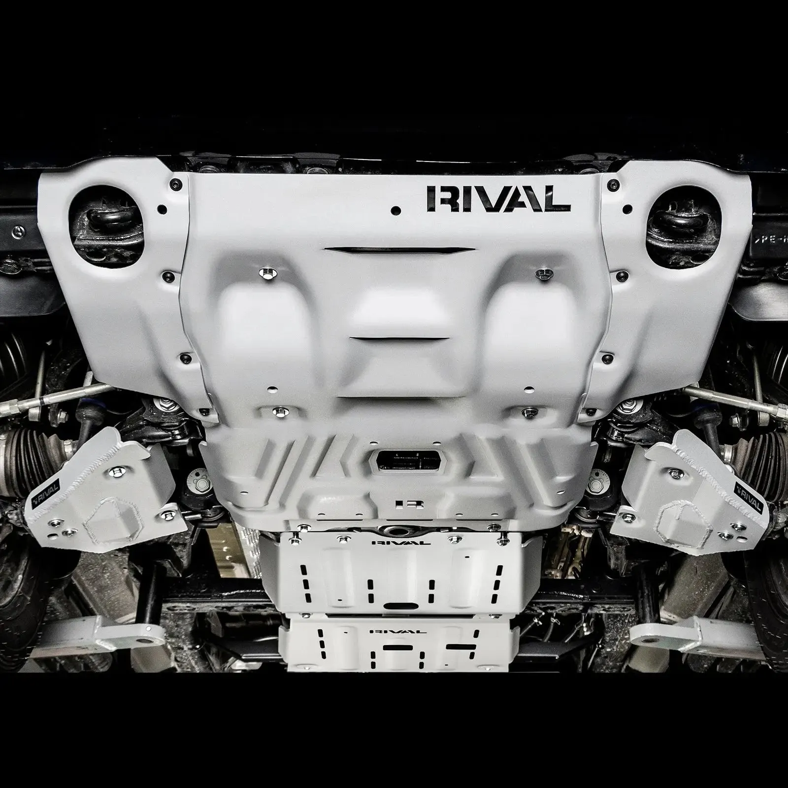 Aluminium Radiator and Engine Bash Plate - Toyota Hilux 2.8L Diesel