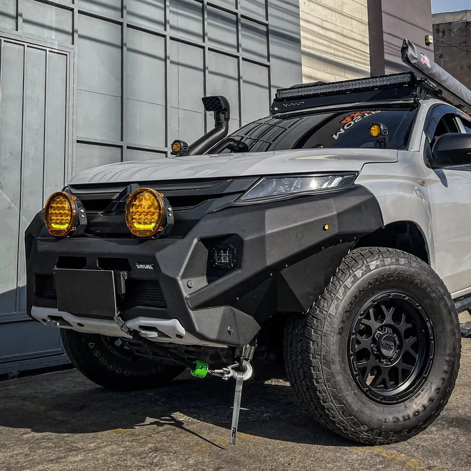 Aluminum Front Bar - Mitsubishi Triton MR 2019-2024, includes RIVAL FOG lights (Set of 2)