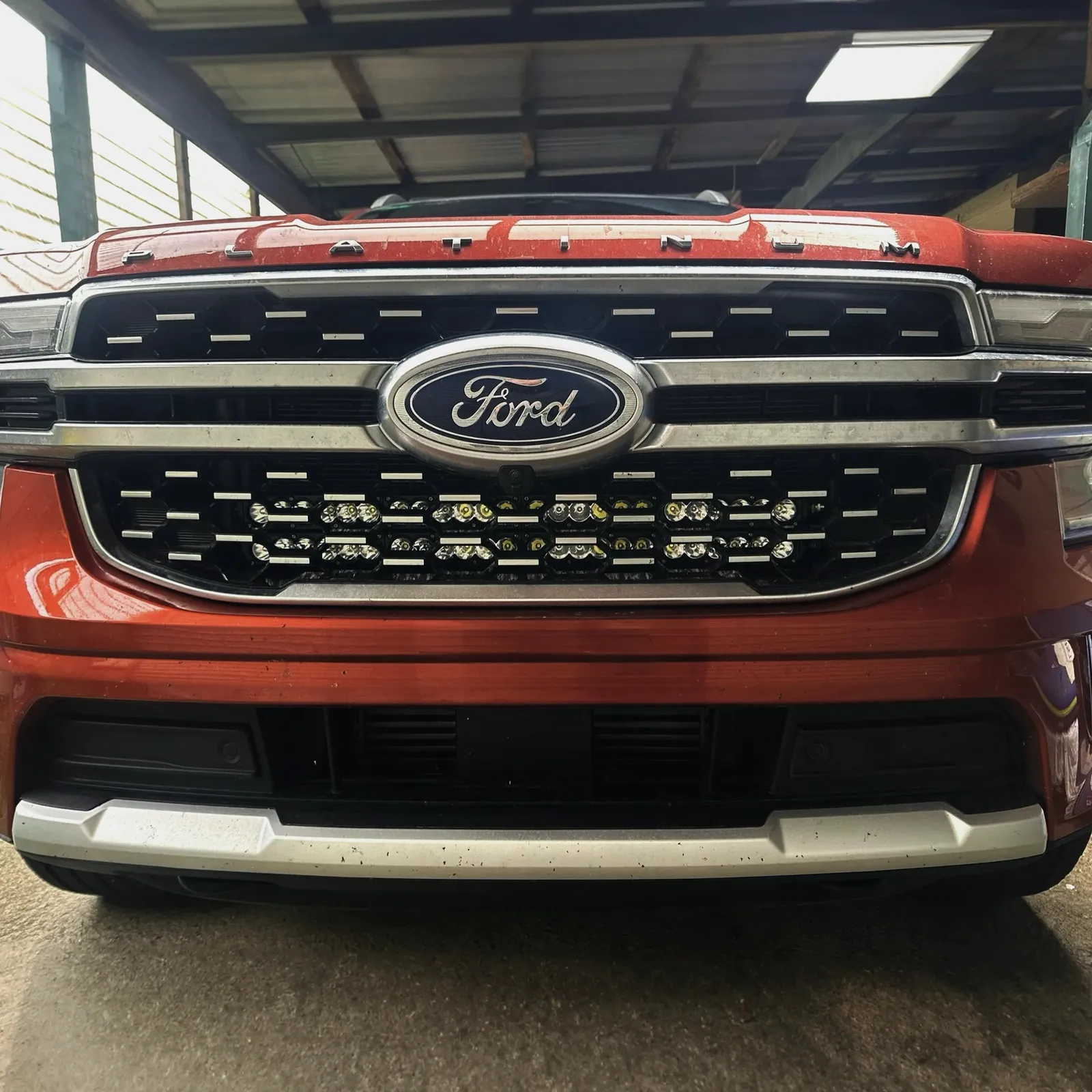 Ford Next-Gen Everest Light Bar Behind Grille Kit, photo 2